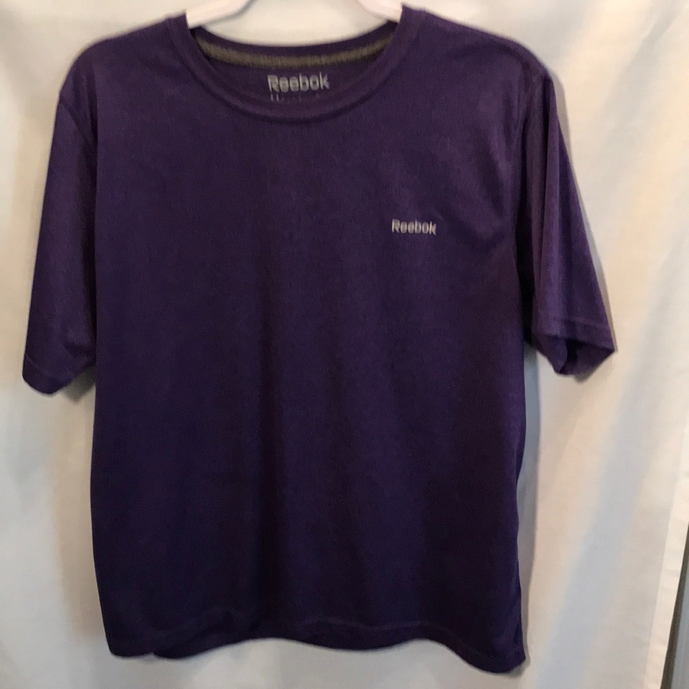 Reebok men’s size M purple short sleeved tee